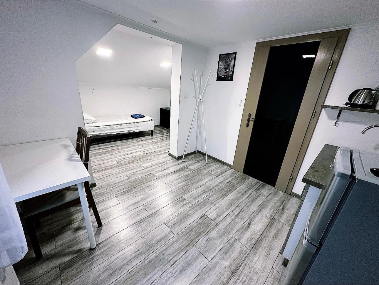 Apartamenty Retro ดองโบรวา กูร์นิตชา ภายนอก รูปภาพ